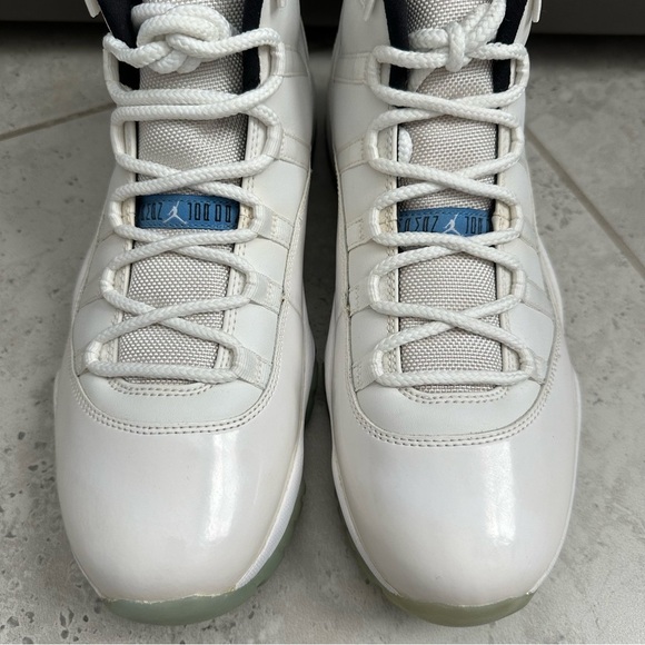 Jordan 11 Retro Sneaker Size 11.5 Men - Picture 4 of 15